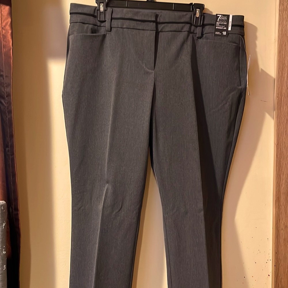 New York & Company Grey Superstretch pants. Size 18P.